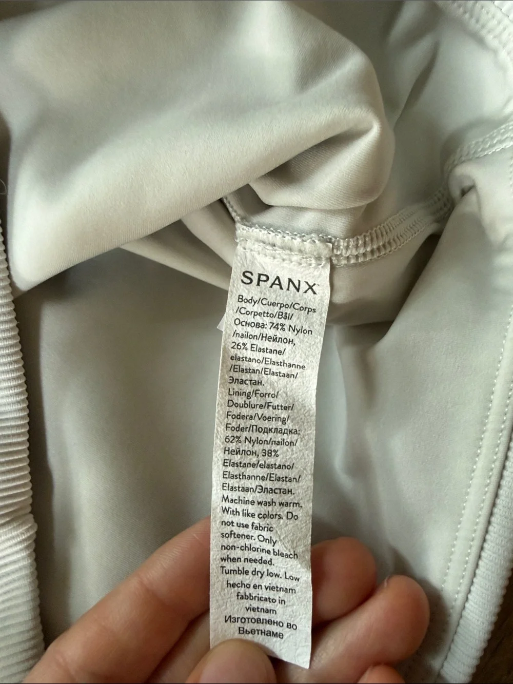 NWOT SPANX Contour Ribbed Mock Neck Crop Tank Top - Picture 3 of 6